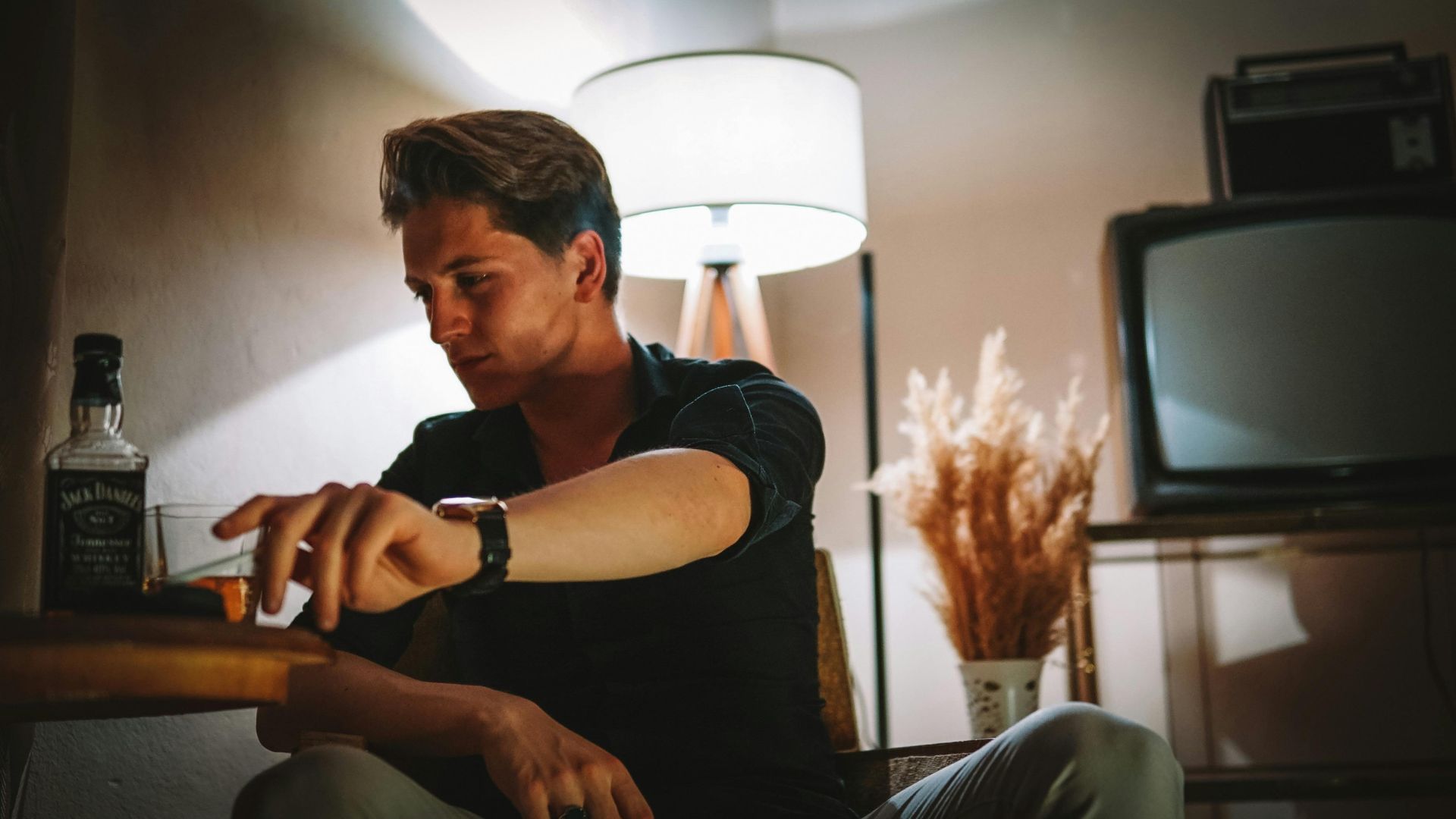 Does Alcohol Cause Bloating? 