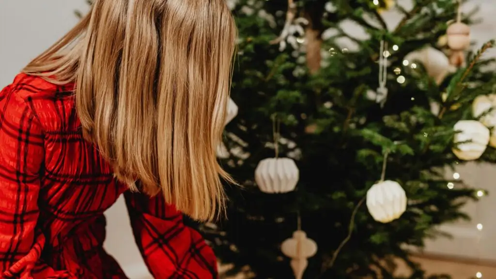 Addiction and the Holidays: Your Guide to Staying Sober This Season